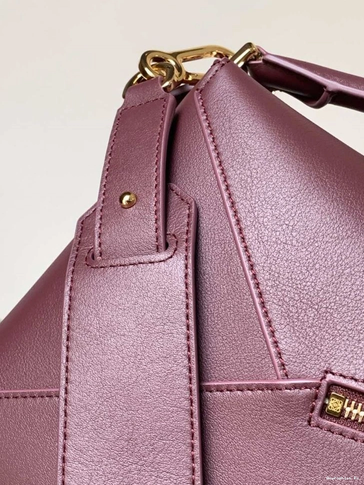 Bags 61182 Puzzle UrbanStyle Loewe 0630
